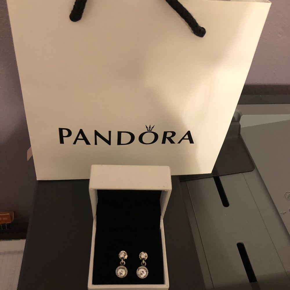 PANDORA Classic Elegance Earrings